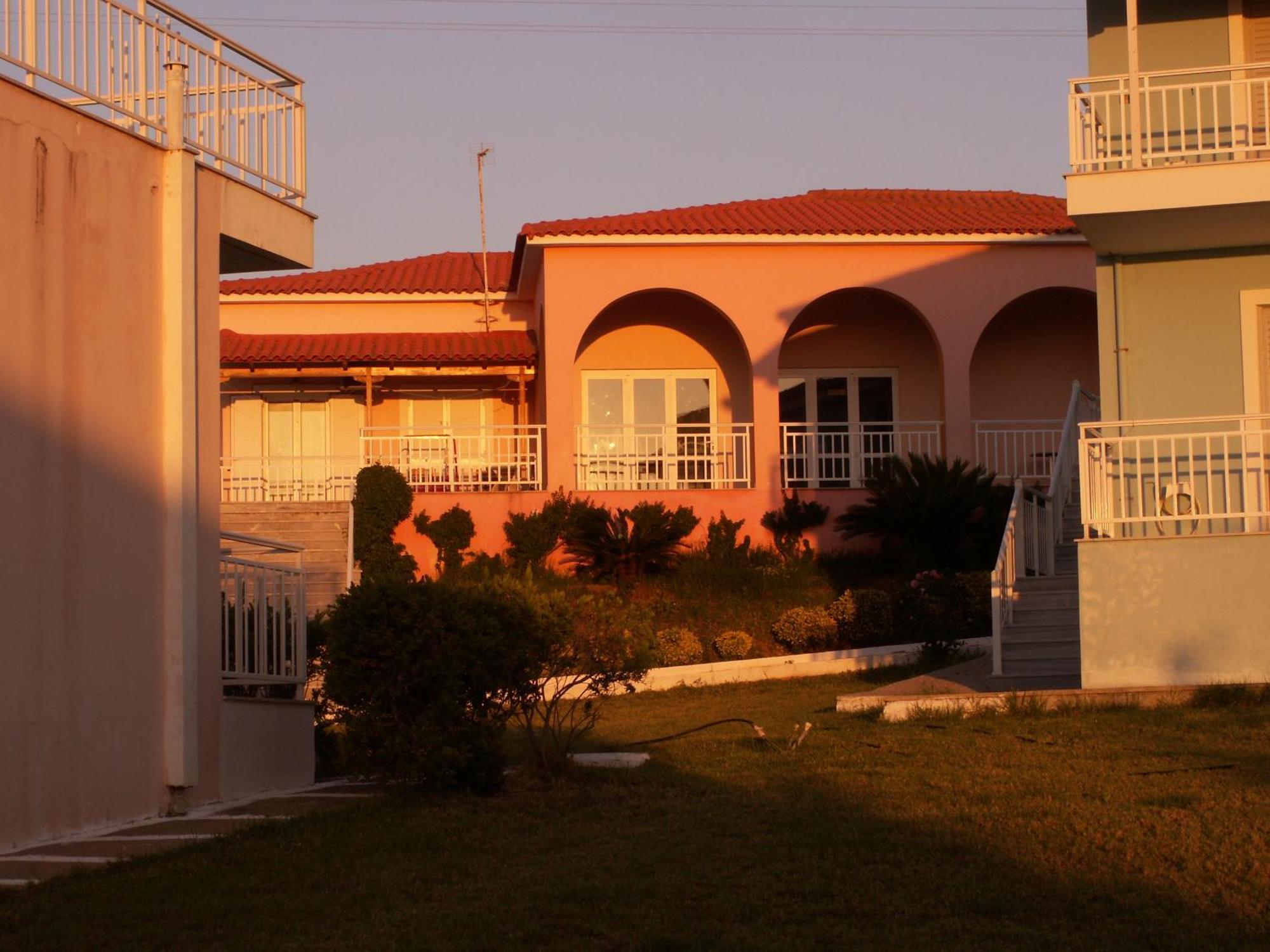Kastro Beach Hotel ภายนอก รูปภาพ